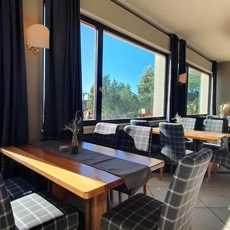 Panoramahotel Penegal 호텔 3*