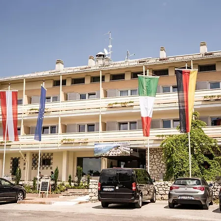 Panoramahotel Penegal 호텔